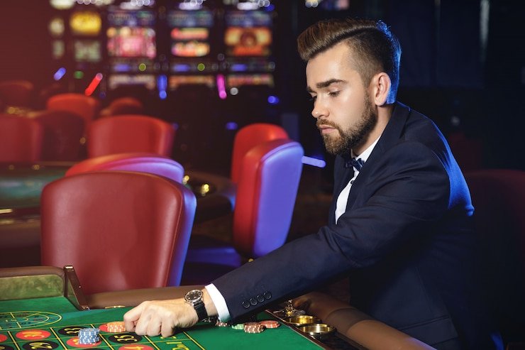 Roda European Roulette menampilkan 37 slot dari 0 hingga 36